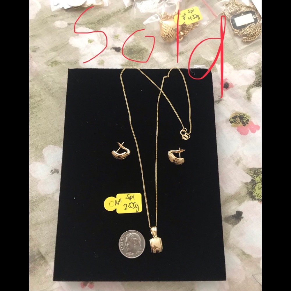 18k gold necklace and earring set